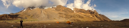 Bolivia - Illimani. Campo Base