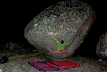 Nacho Sánchez adds 8B+ boulder to Zarzalejo