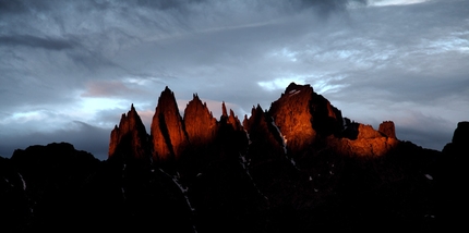 Groenlandia 2012 - La chute de rein (600m, 6c, A1 pendolo) Torsukatak, Groenlandia