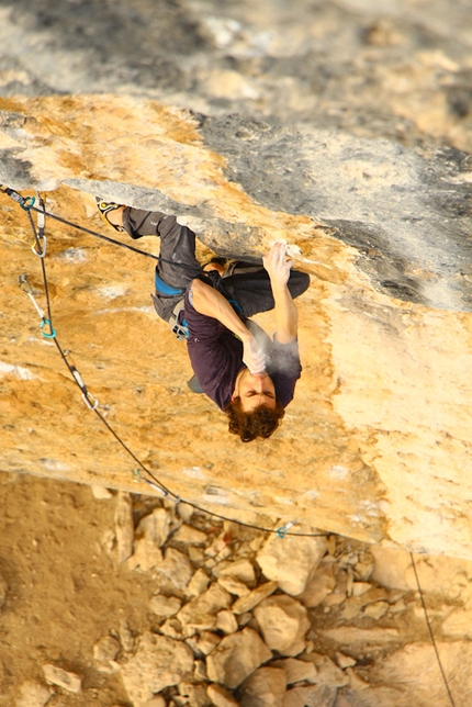 No siesta Spain trip - Silvio Reffo sending Joe Blau at 8c+ at Oliana, Spain