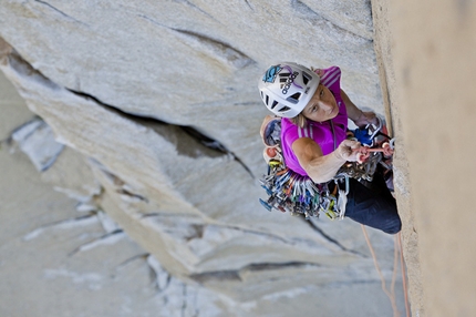 Mayan Smith-Gobat - 23/09/2012: Mayan Smith-Gobat and Chantel Astorga climb The Nose in 7:26, El Capitan, Yosemite.