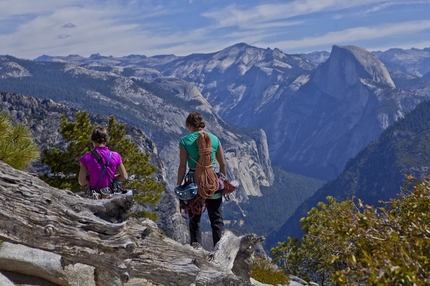 Mayan Smith-Gobat - 23/09/2012: Mayan Smith-Gobat and Chantel Astorga climb The Nose in 7:26, El Capitan, Yosemite.