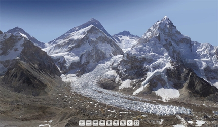 Everest and the Khumbu glacier... from the monitor