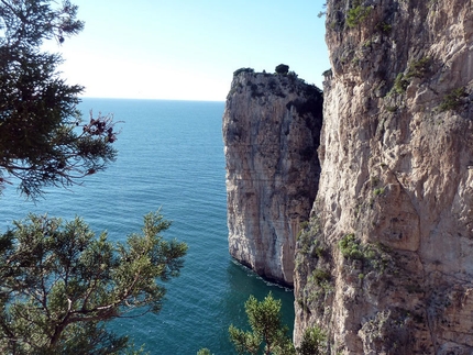 Hellzapoppin', Montagna Spaccata, Gaeta - Montagna Spaccata e Mediterraneo