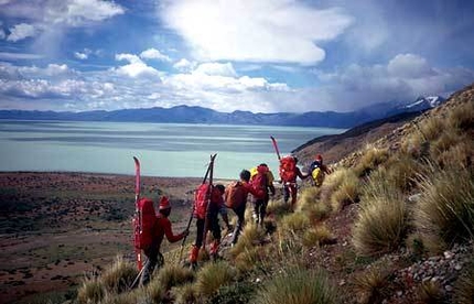 Cerro Torre 1974, Ragni di Lecco - The walk up to Base Camp at Lago Toro.