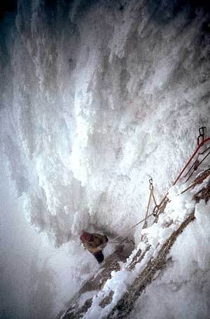 Cerro Torre 1974, Ragni di Lecco - Central pitch of the difficult corner.