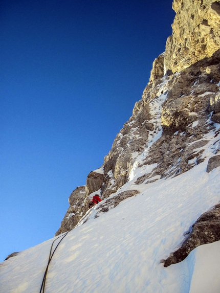 Orient Express, Gran Sasso - First winter ascent attempt of Orient Express by Andrea Di Donato, Andrea Di Pascasio and Lorenzo Angelozzi