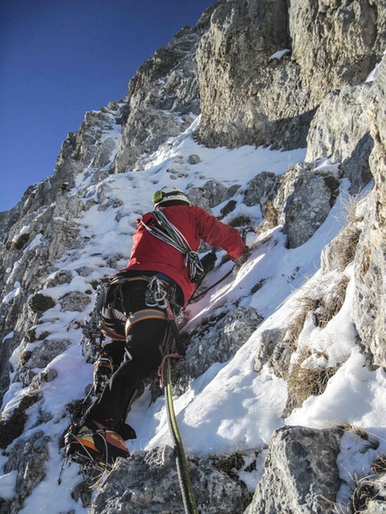 Orient Express, Gran Sasso - First winter ascent attempt of Orient Express by Andrea Di Donato, Andrea Di Pascasio and Lorenzo Angelozzi