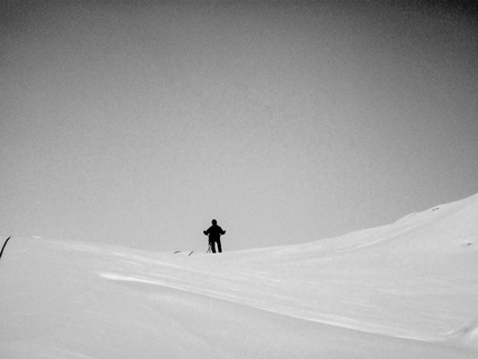 Orient Express, Gran Sasso - First winter ascent attempt of Orient Express by Andrea Di Donato, Andrea Di Pascasio and Lorenzo Angelozzi