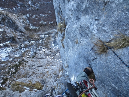 Pizzo d'Eghen - Prima salita invernale e insieme prima solitaria invernale della via Siddharta al Pizzo d'Eghen (Grigne).