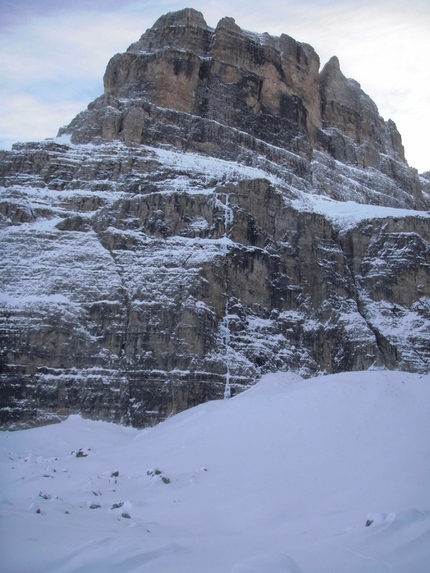 Via Valeria, Dolomiti di Brenta - La parete ovest del Crozzon di Brenta e Via Valeria (Gianni Canale e Aldo Mazzotti, 6-7/01/2013)