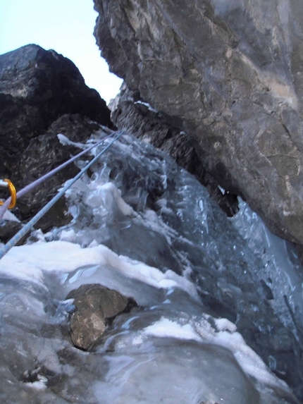 Via Valeria, Brenta Dolomites - The corner on fantastic pitch 3 (Gianni Canale & Aldo Mazzotti, 6-7/01/2013)