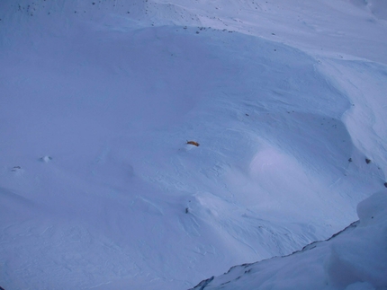 Via Valeria, Dolomiti di Brenta - La nostra tenda dal III tiro (Gianni Canale & Aldo Mazzotti, 6-7/01/2013)