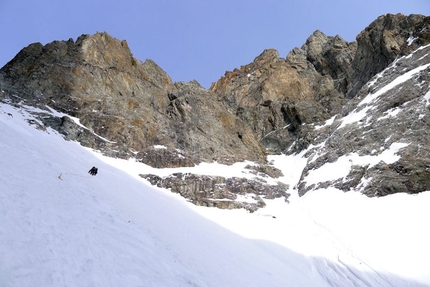 Follow the Gully - Barre des Ecrins - Verso l'attacco della goulotte