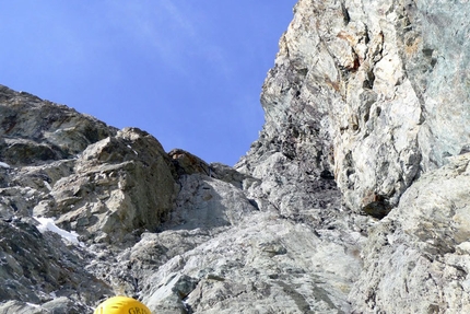 Follow the Gully - Barre des Ecrins - At the start of the gully