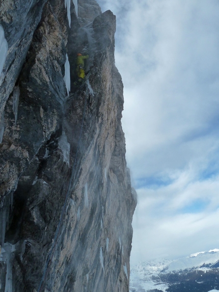 Sfasciacarrozze, new ice and mixed climb in the Brenta Dolomites
