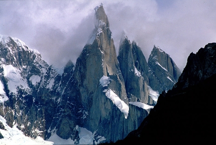 Cerro Torre Patagonia - Cerro Torre in Patagonia