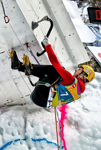 Ice Climbing World Cup 2013, Angelika Rainer and Maxim Tomilov win at Rabenstein