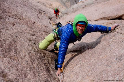 Ulvetanna, Antarctic - Leo Houlding climbing the headwall of Ulvetanna Peak