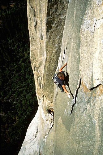 Leo Houlding - Leo Houlding dynoing through the crux of The Passage to Freedom, El Capitan, Yosemite.