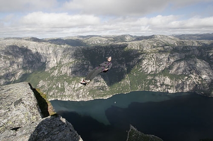 Leo Houlding - BASE jumping off Kjerag, Norway.