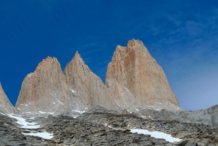 Torri del Paine - Zuko traverse (V 5.10+, 650m) Torre Norte, Torri del Paine, Patagonia aperta il 01/01/2013 da Andrej Grmovšek e Luka Krajnc