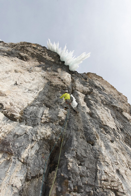 Senza Piombo - Senza Piombo (M10 WI 5, 140m, 27 + 30/01/2013, Albert Leichtfried, Benedikt Purner) Val Lunga, Dolomiti