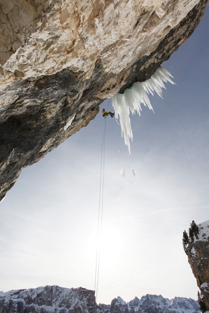 Senza Piombo - Senza Piombo (M10 WI 5, 140m, 27 + 30/01/2013, Albert Leichtfried, Benedikt Purner) Val Lunga, Dolomites