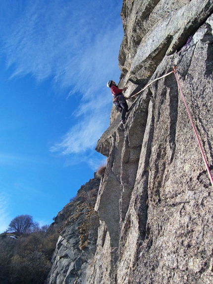 Via Motti - Grassi a Rocca Sbarua - Sul 3° tiro della via Motti - Grassi alla Rocca Sbarua