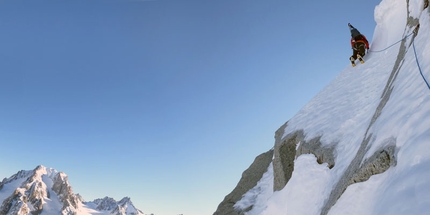 Aiguille Verte Mont Blanc - Couloir de l'Aiguille Carrée, Aiguille Verte, Mont Blanc descended with skis and snowboard on 21/02/2013 by Davide Capozzi, Julien Herry and Luca Rolli.