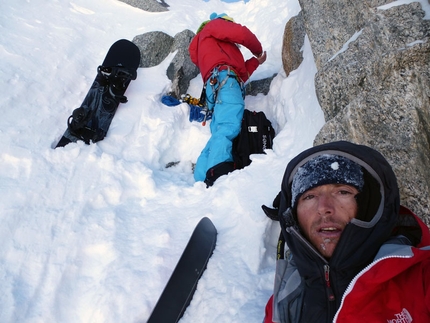 Aiguille Verte Monte Bianco - Couloir de l'Aiguille Carrée, Aiguille Verte, Monte Bianco sceso con sci e snowboard il 21/02/2013 da Davide Capozzi, Julien Herry e Luca Rolli.