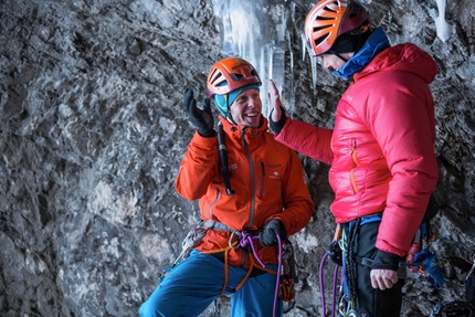 Robert Jasper - Robert Jasper durante la prima libera di Ritter der Kokosnuß (M12, WI5, 165m, 13/02/2013), Breitwangflue, Kandersteg, Svizzera.