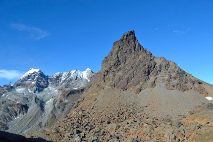 Le più belle vie di roccia dell’Ossola dal I al IV grado - Devero la parete Est della Rossa