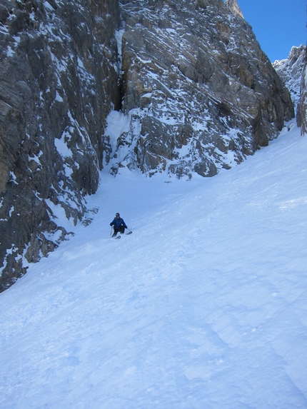 Dent Favre Parete Nord - Sébastien de Sainte Marie e Olov Isaksson sciando la parete nord di Dent Favre (Alpi Bernesi) , Svizzera, febbraio 2013