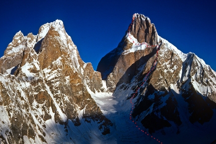 Piolets d'or 2013 - Baintha Brakk - Ogre (Pakistan) and the route line chosen by Kyle Dempster and Hayden Kennedy