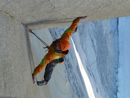 Villanueva, Didier and Hanssens free climbs in Patagonia's Torres del Paine