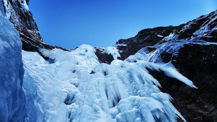 Kjerrskredkvelven, Gudvangen, Norway - Matthias Scherer and Tanja Schmitt on Kjerrskredkvelven, the enormous icefall at Gudvangen, Norway.