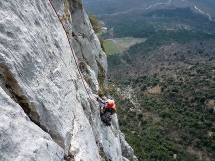 Valle del Sarca - Sulla via La ritrovata gioia di arrampicare, Pian della Paia.