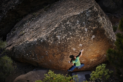 Jörg Guntram - Austrian boulderer Jörg Guntram freeing Naranja 8A+ on Tenerife