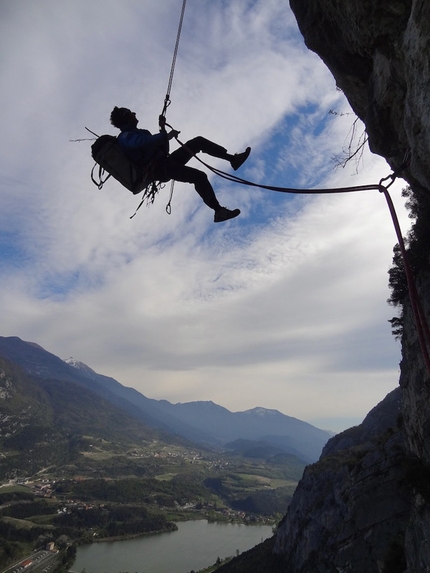 Figli del Vento by Peter Moser and Alessandro Beber - Figli del Vento (180m, 7b+), Santa Massenza: the abseil descent