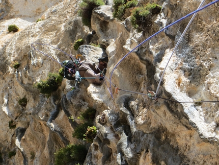 Oiscura... L'eco del Baratro, Punta Giradili, Sardinia - Gianni Canale on the final tufas of pitch 3