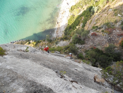 Sperlonga, rock climbing, memories and beauty by Ivo Ferrari