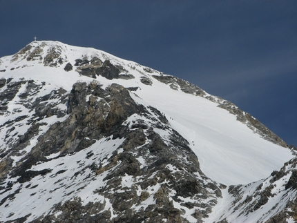 Gran Zebrù - Ski mountaineers on their way to the summit of Gran Zebrù
