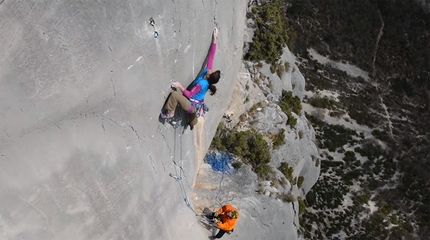 Viva La Vie: Jonathan Siegrist and Nina Caprez in the Verdon Gorge