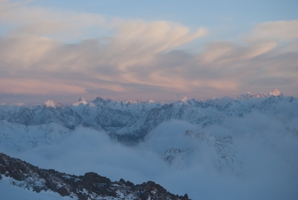 Danilo Callegari - Tramonto dal campo1 Elbrus verso la Catena Caucasica ? Georgia