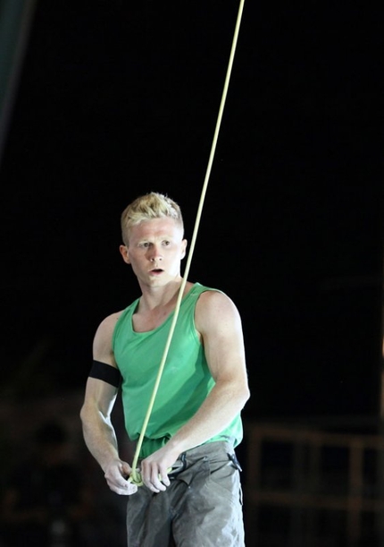 Magnus Midtbø onsights 8c+ at Rodellar in Spain