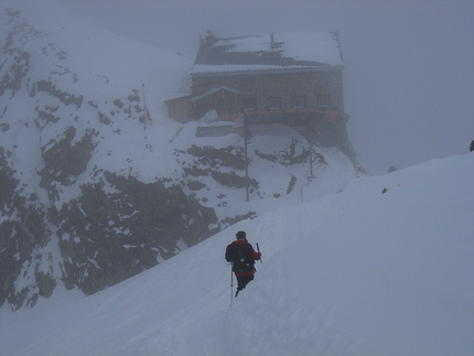 Chamonix - Zermatt - Travelling along the Haute Route ski tour Chamonix - Zermatt