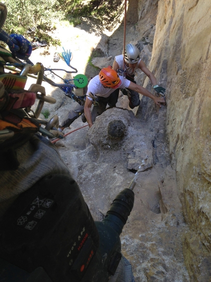 1° corso nazionale attrezzatori arrampicata sportiva, Costiera Amalfitana - Lezione di chiodatura