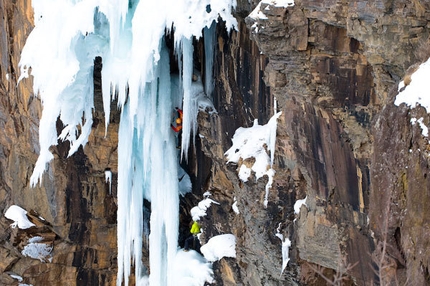 Ice climbing in Japan