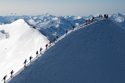 Trofeo Mezzalama - Sabato 4 maggio parte il XIX Trofeo Mezzalama, la classica gara di sci alpinismo da Breuil-Cervinia a Gressoney attraverso il Monte Rosa